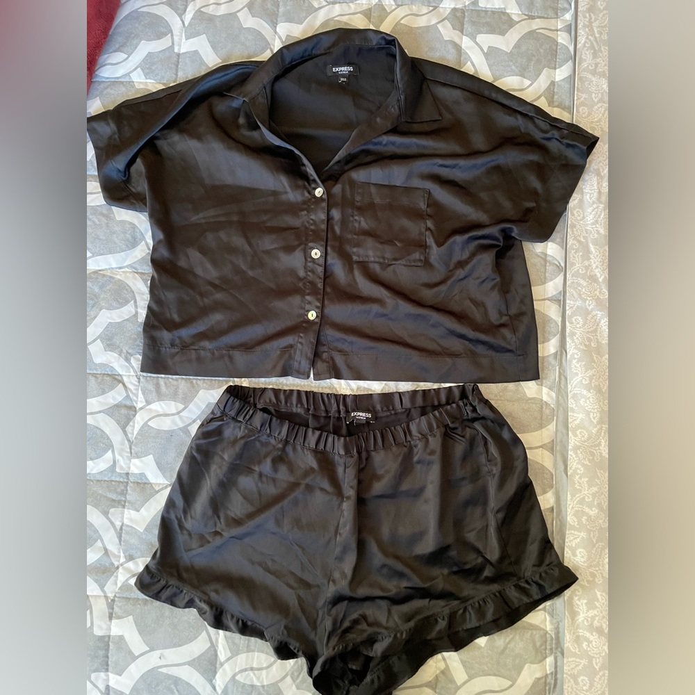 EXPRESS SATIN PJ SET! Size MEDIUM